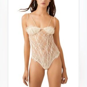 FREE PEOPLE Intimately If You Dare Ivory Lace Body Suit MEDIUM Ivory
